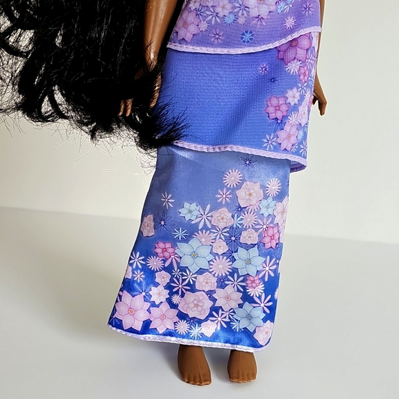 Disney Encanto Beautiful Isabela Madrigal 11" Fashion Doll Magical Floral Dress - Picture 6 of 13